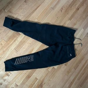 Larger american eagle joggers